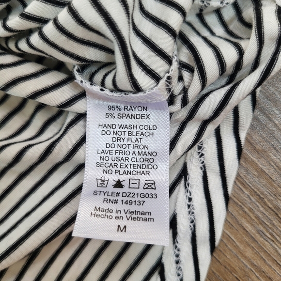 Double Zero womens striped cropped long sleeve top tee medium relaxed stretch - Picture 6 of 7